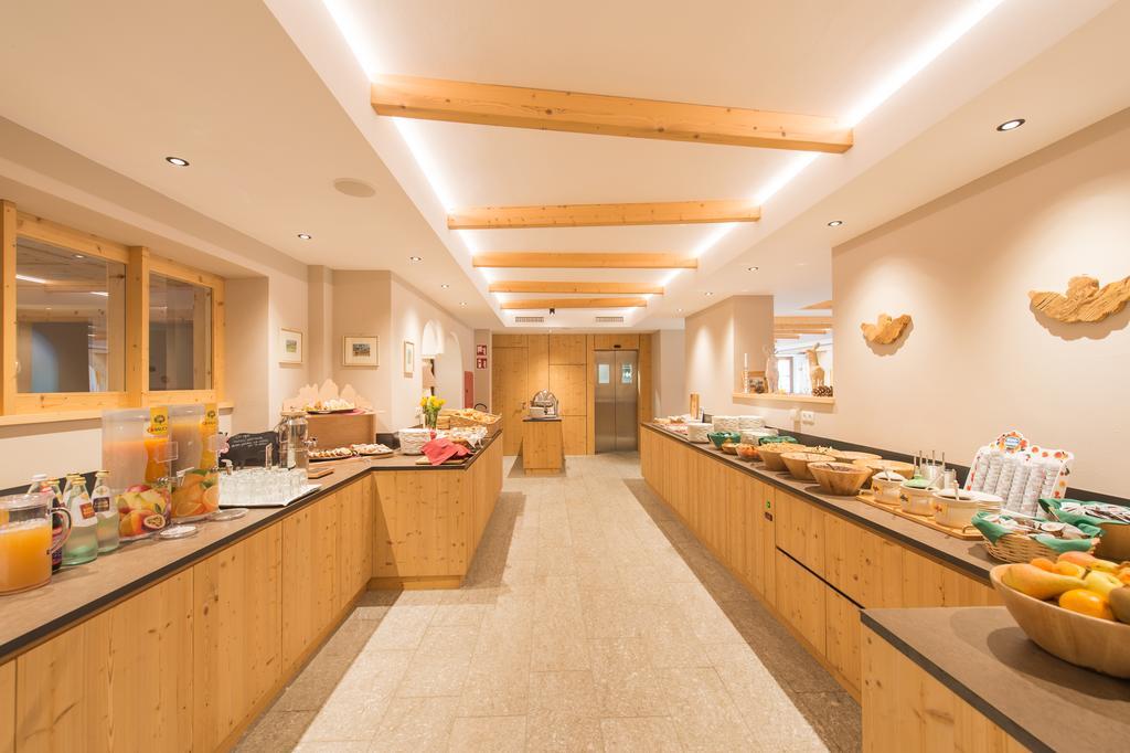 Hotel Helmhotel 3*